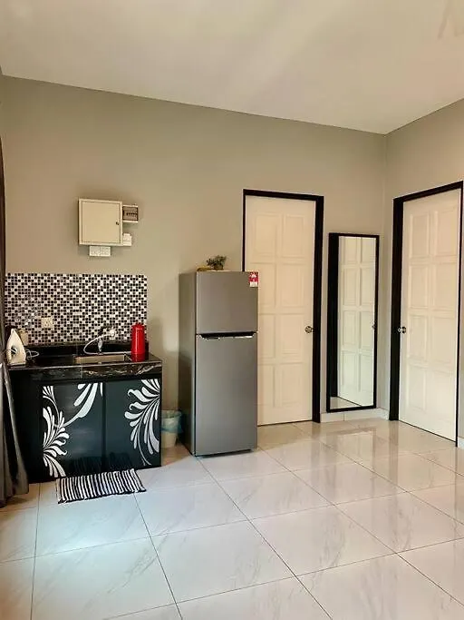 Villa Lyl Journey House At Ipoh Town Centre 17Pax 6Br 0*,  Malesia